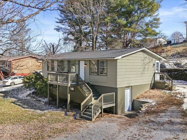 212 Highland Circle, Bluff City, TN 37618