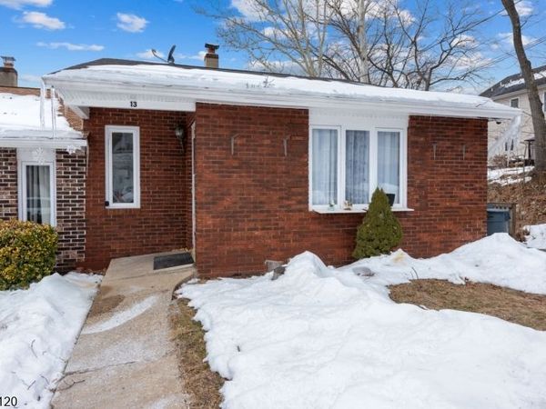 13 James St, Dover, NJ 07801