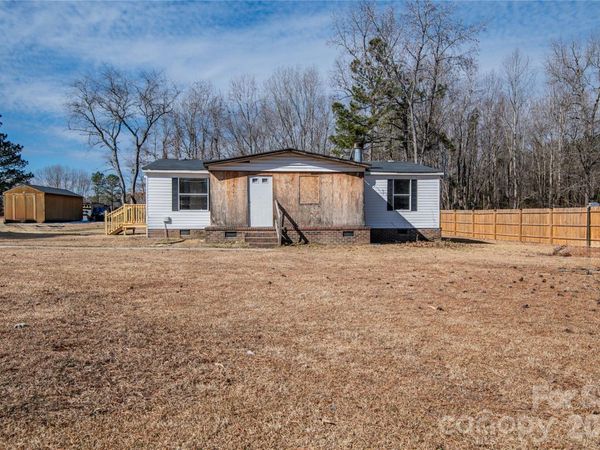 682 Grant Drive, Roanoke Rapids, NC 27870