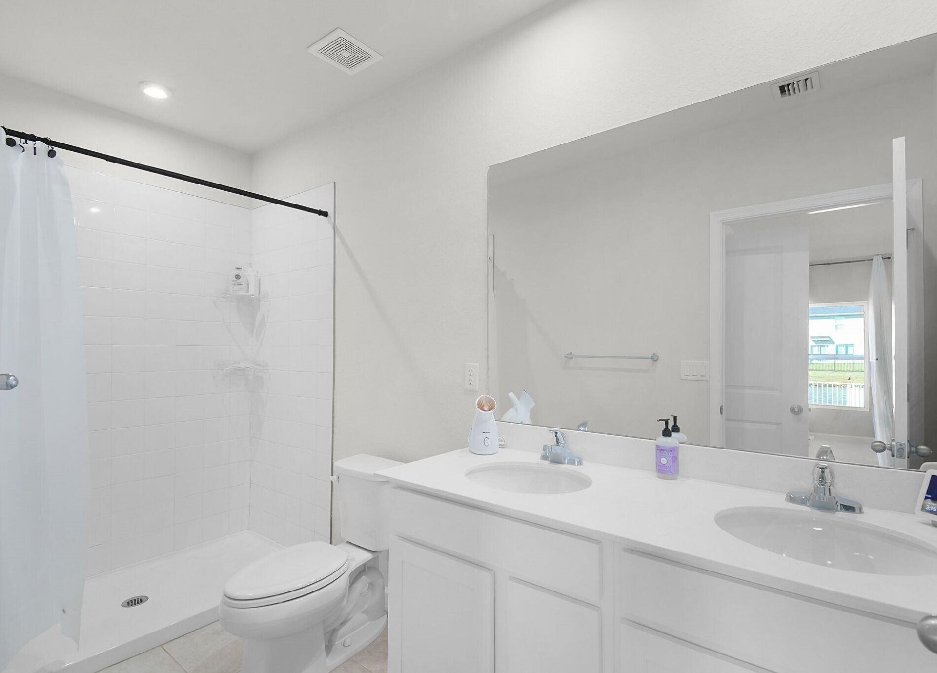 113 Dabou Loop, Belle Glade, FL 33430 Photo