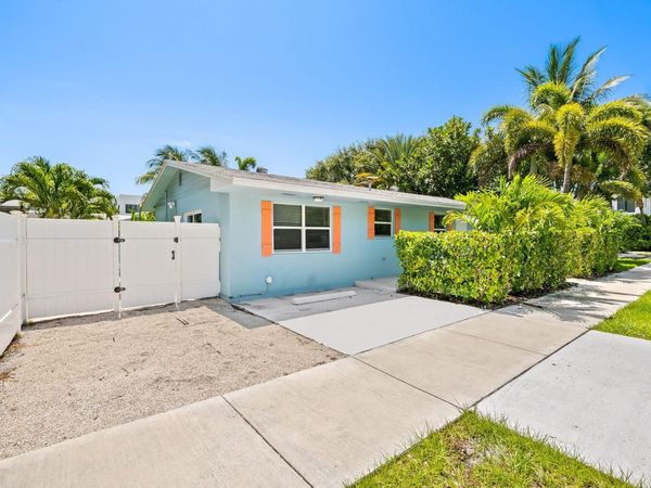 415 SE 3rd Avenue, Delray Beach, FL 33483