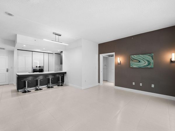 347 N New River Dr, Unit 205, Fort Lauderdale, FL 33301