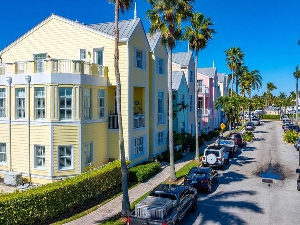 2825 Marina Cir, Unit 2825, Lighthouse Point, FL 33064