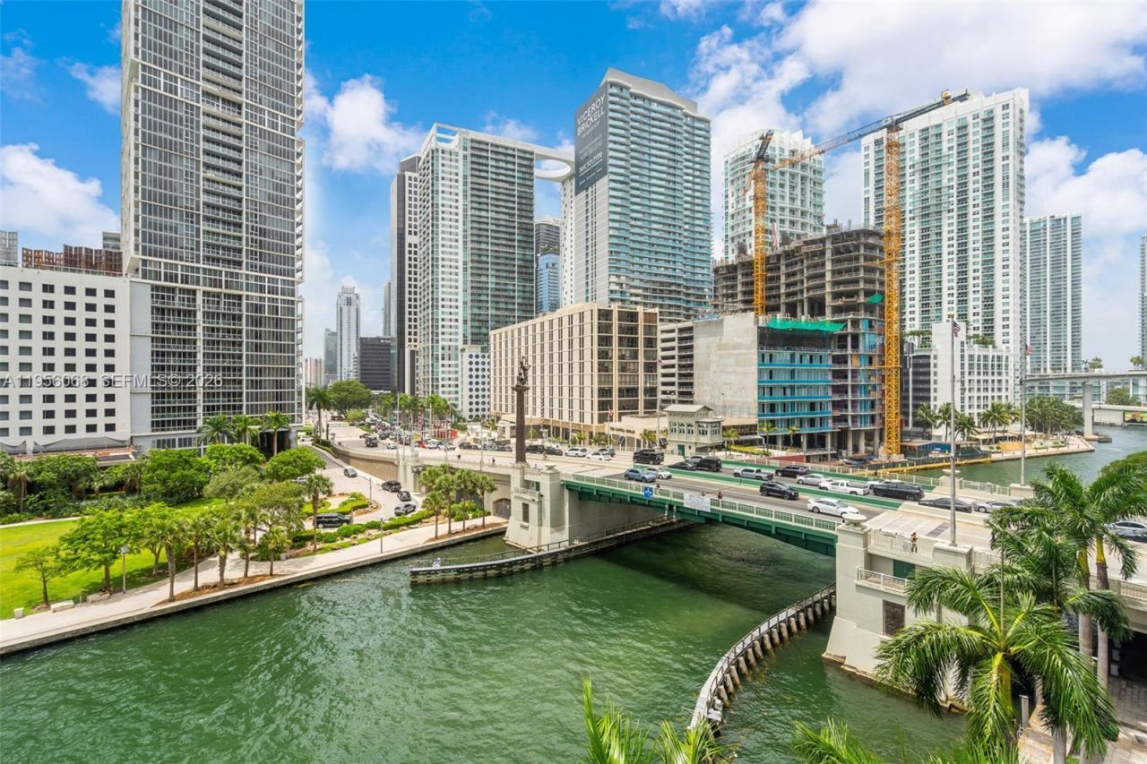 200 Biscayne Boulevard Way, Unit 506, Miami, FL 33131 Photo