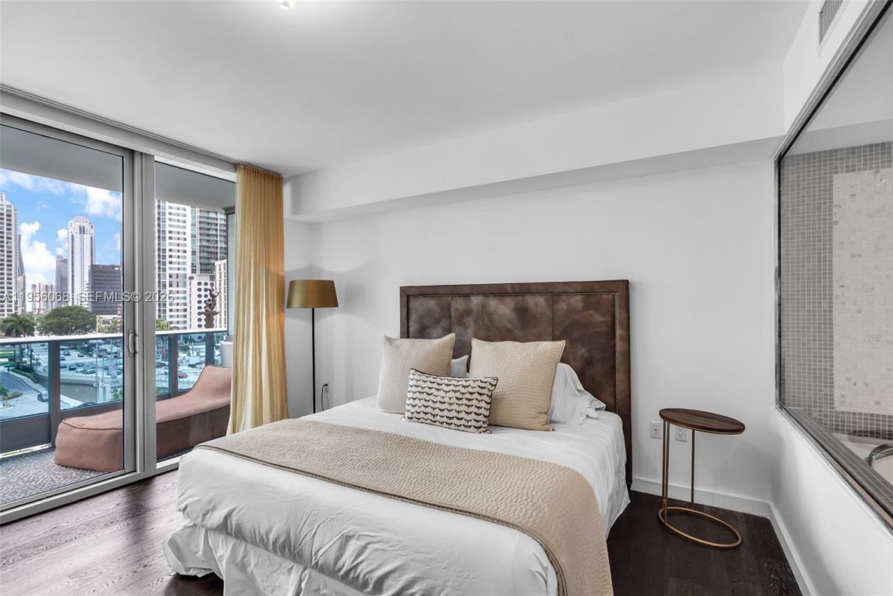 200 Biscayne Boulevard Way, Unit 506, Miami, FL 33131 Photo