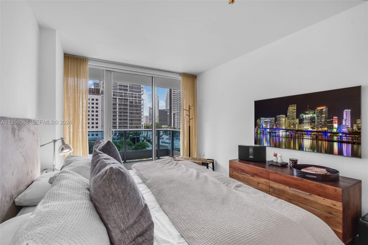 200 Biscayne Boulevard Way, Unit 506, Miami, FL 33131 Photo