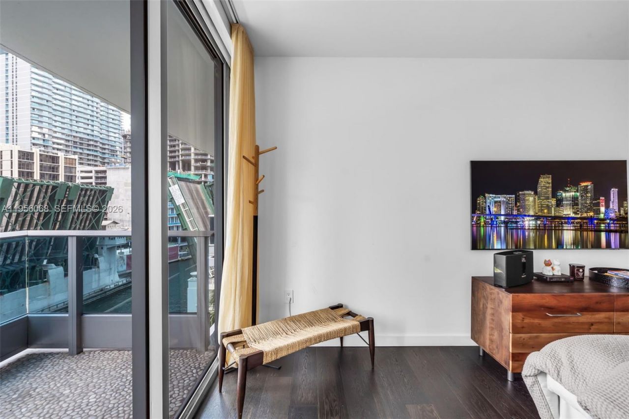 200 Biscayne Boulevard Way, Unit 506, Miami, FL 33131 Photo