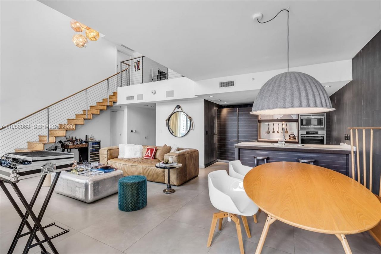 200 Biscayne Boulevard Way, Unit 506, Miami, FL 33131 Photo