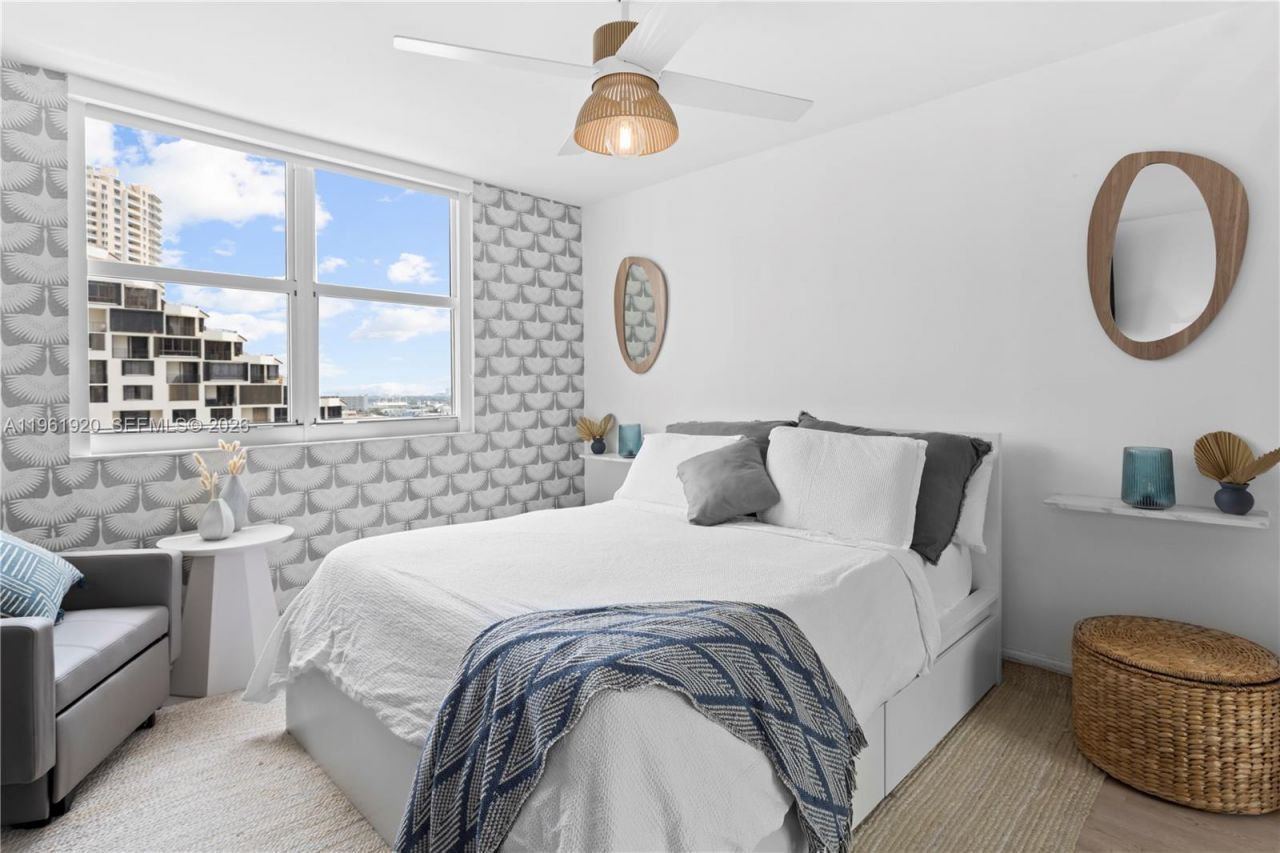 770 Claughton Island Dr, Unit 1705, Miami, FL 33131 Photo