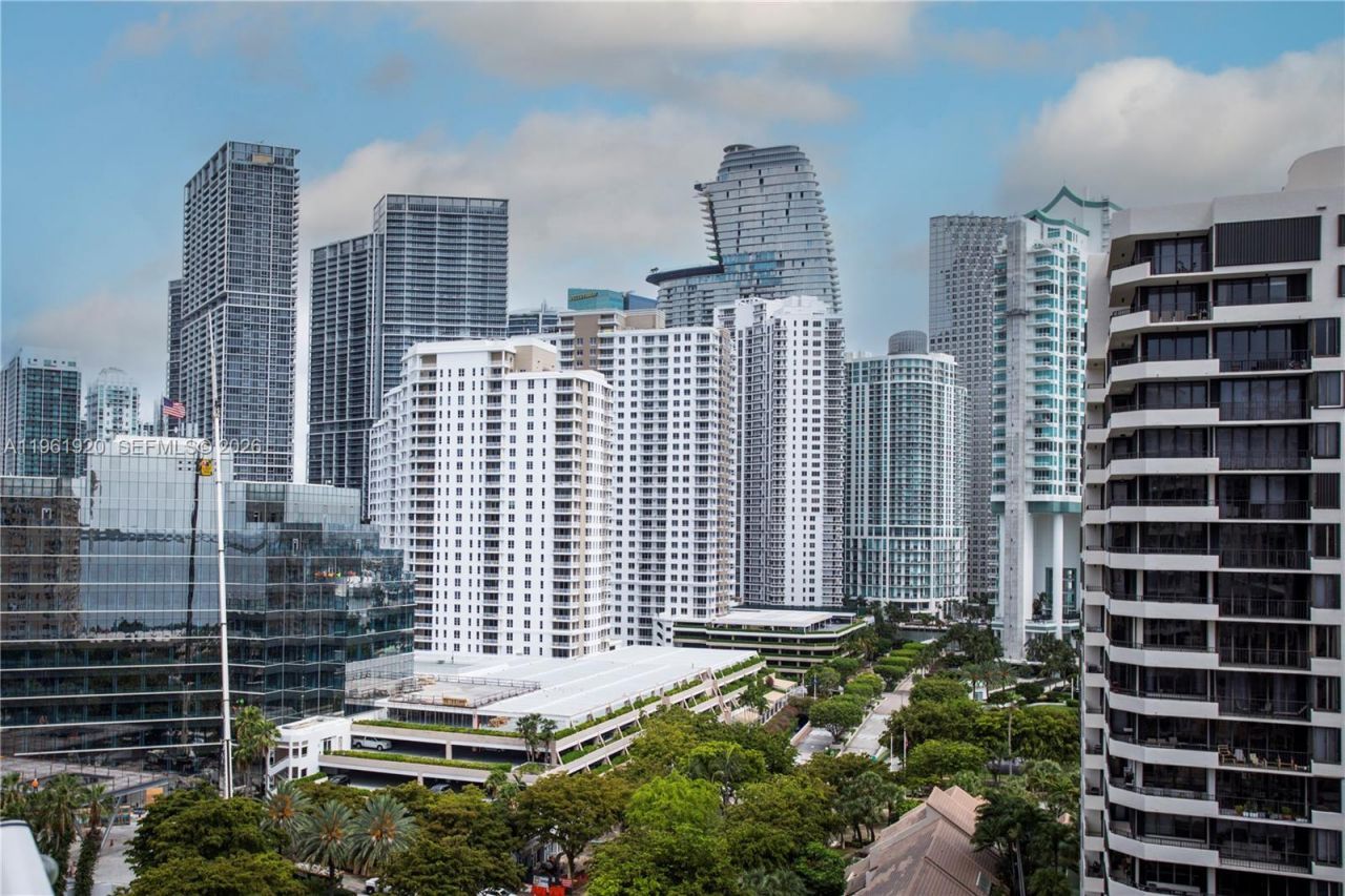 770 Claughton Island Dr, Unit 1705, Miami, FL 33131 Photo