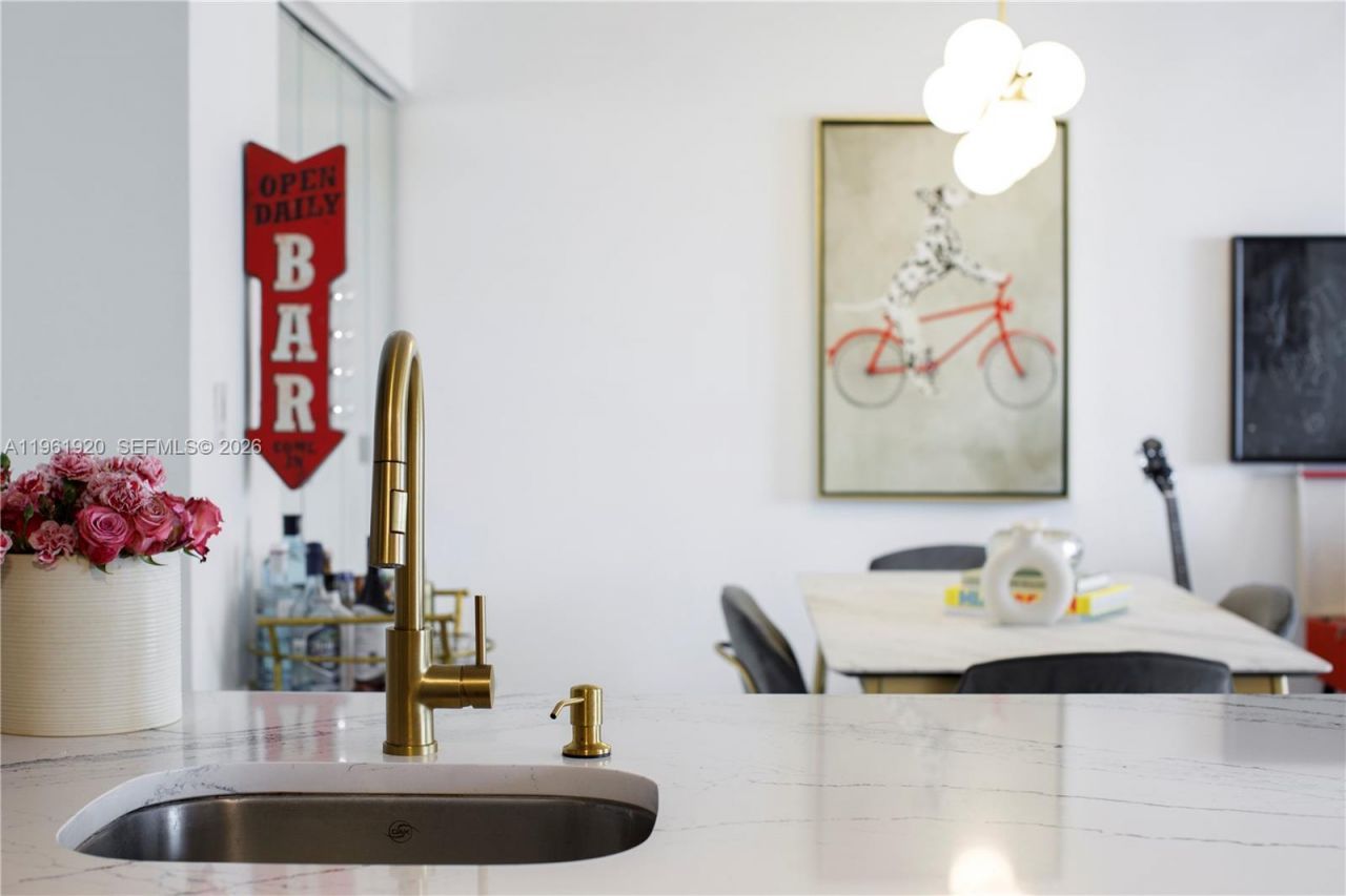 770 Claughton Island Dr, Unit 1705, Miami, FL 33131 Photo