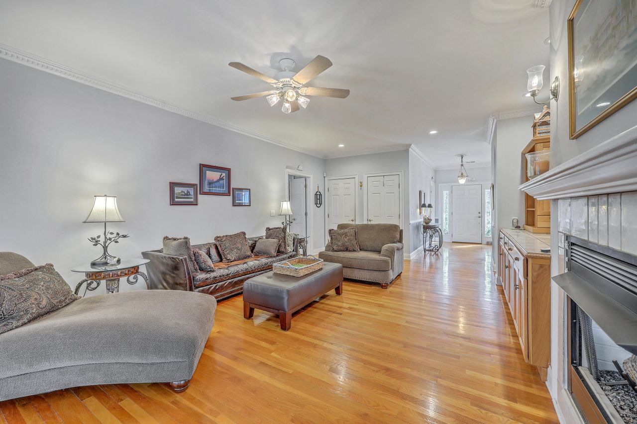 4221 Wildwood Landing Photo 14