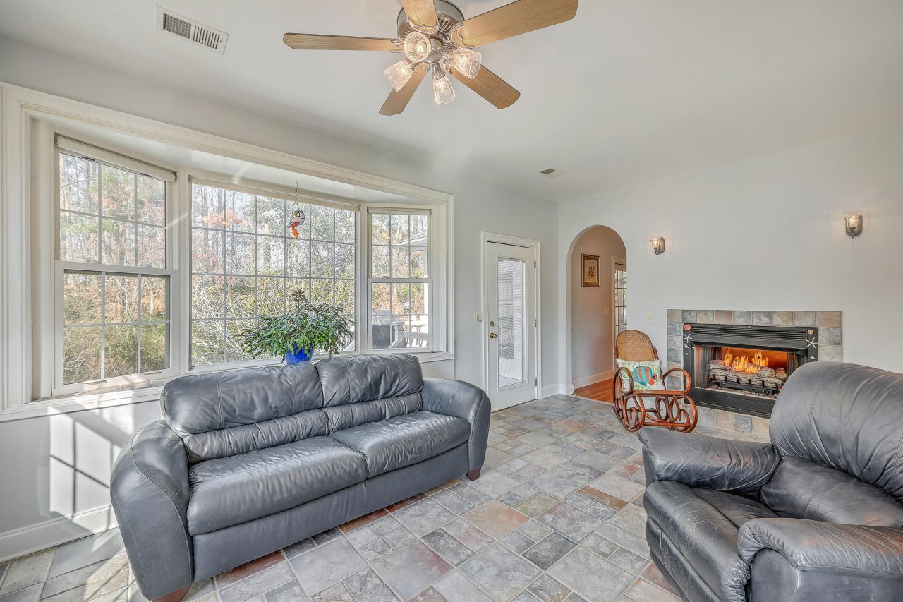 4221 Wildwood Landing Photo 18