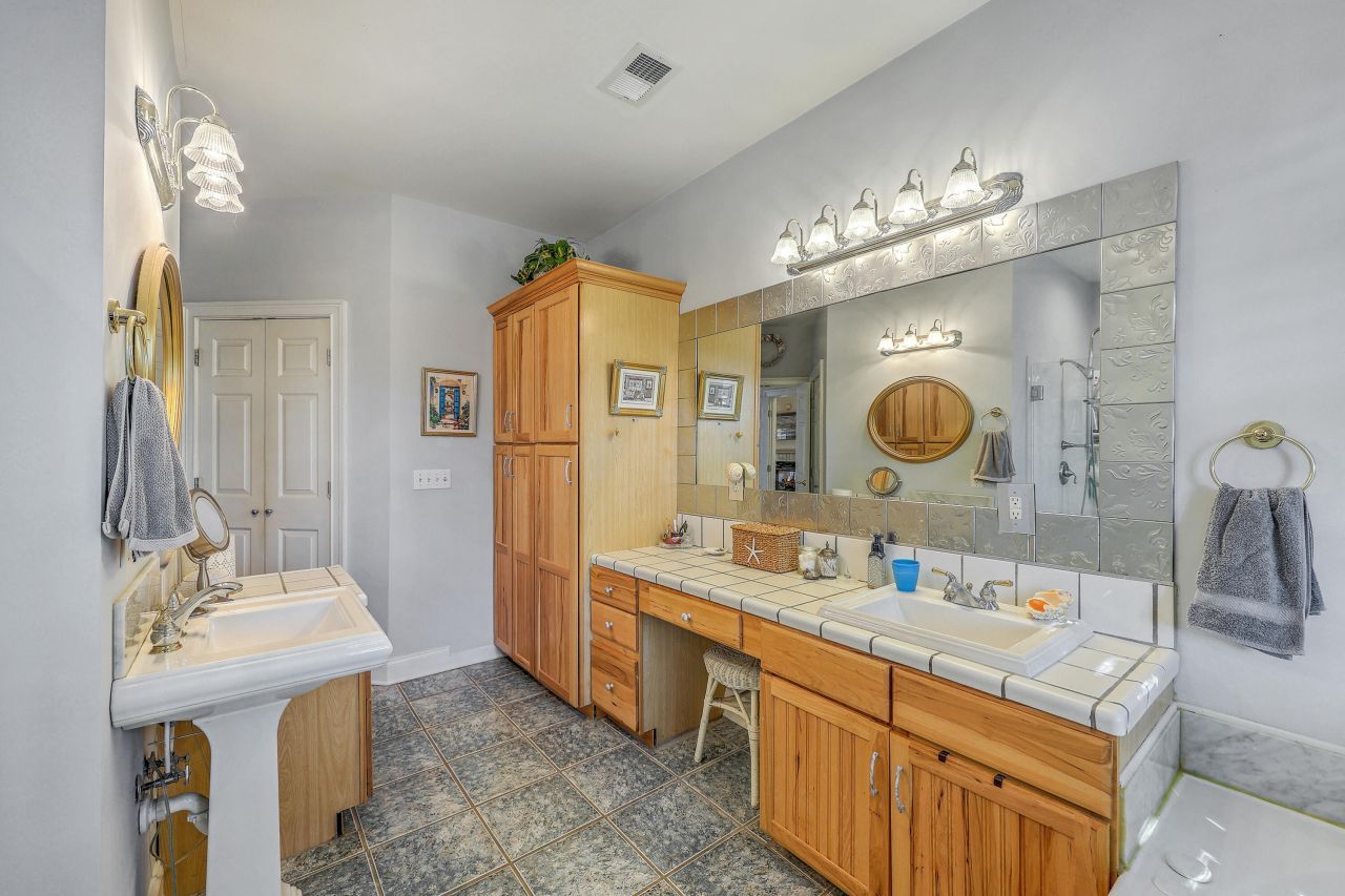 4221 Wildwood Landing Photo 29