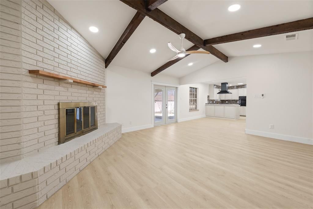 3270 Spring Valley Road, Lorena, TX 76655 Main Photo