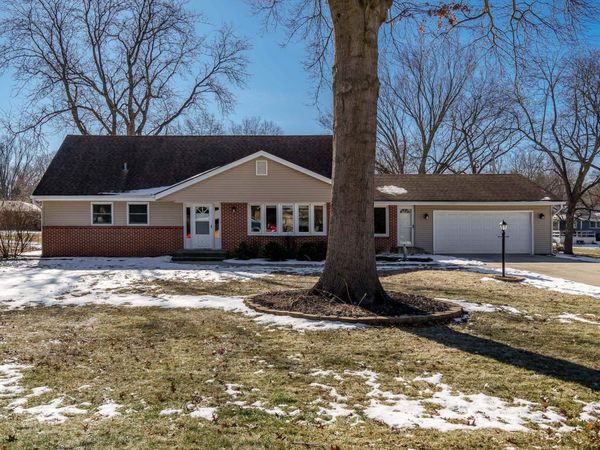 4224 STAGE COACH Trail, ROCKFORD, IL 61101