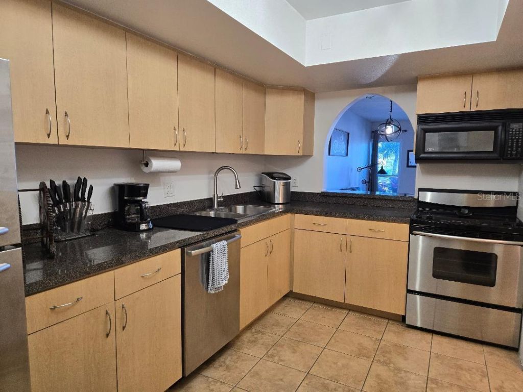 4908 38th Way S, Unit 103, Saint Petersburg, FL 33711 Photo