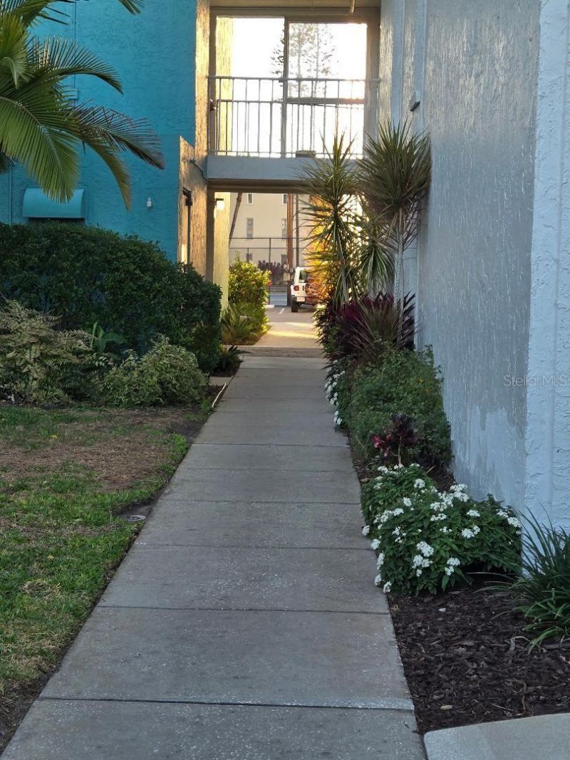 4908 38th Way S, Unit 103, Saint Petersburg, FL 33711 Photo