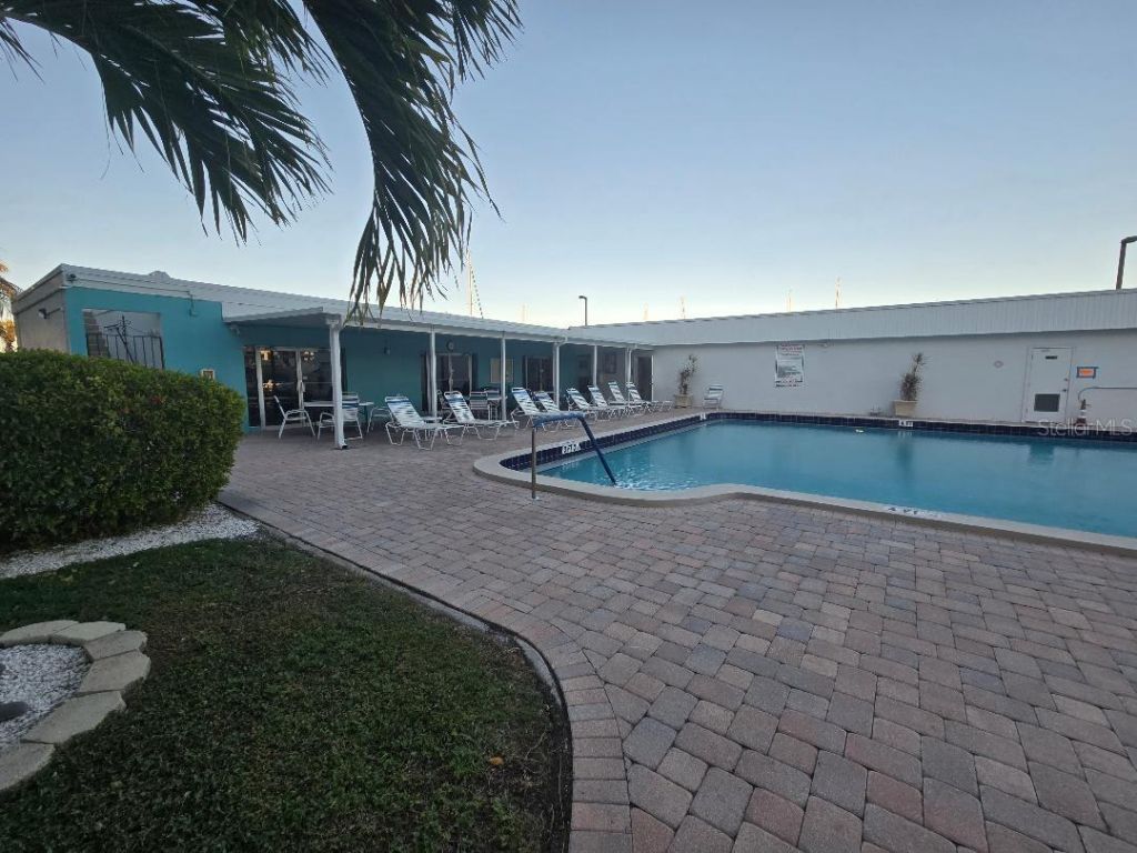 4908 38th Way S, Unit 103, Saint Petersburg, FL 33711 Photo