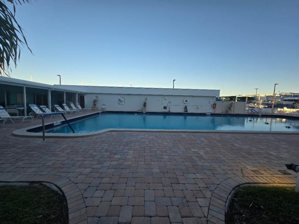 4908 38th Way S, Unit 103, Saint Petersburg, FL 33711 Photo