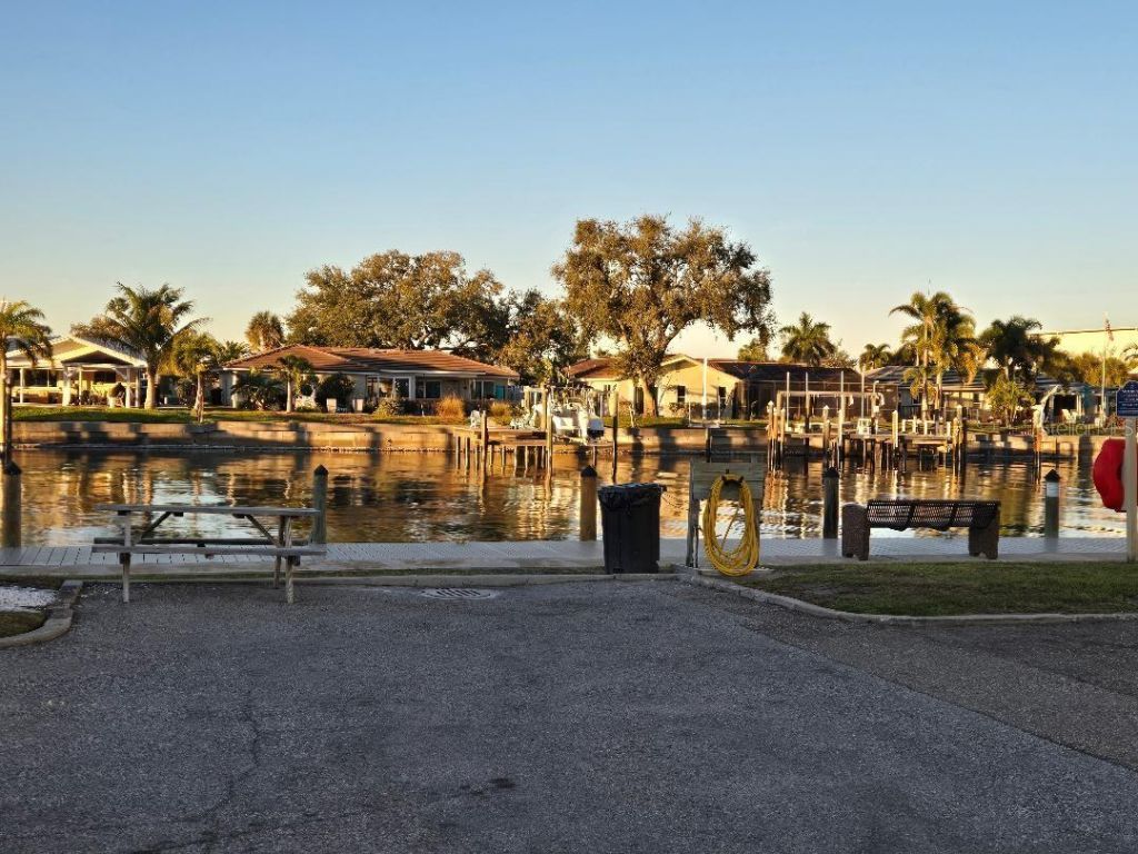 4908 38th Way S, Unit 103, Saint Petersburg, FL 33711 Photo