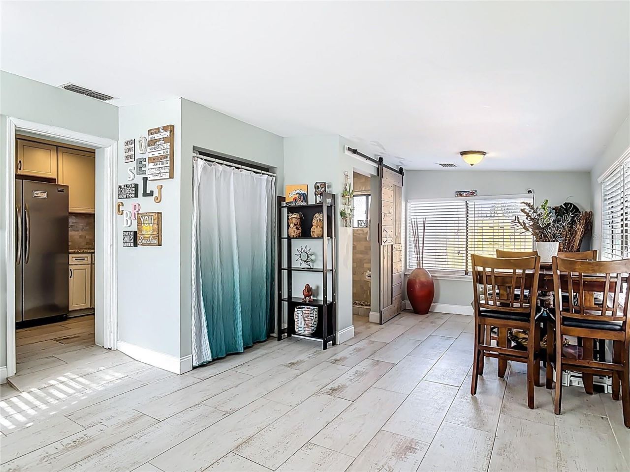 829 E 9th Avenue, New Smyrna Beach, FL 32169 Photo