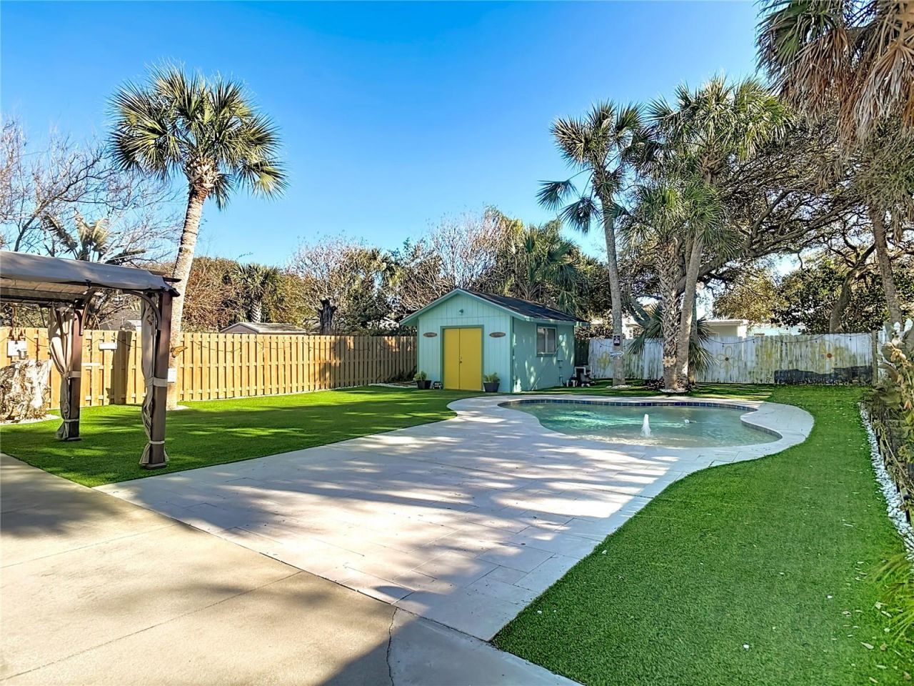 829 E 9th Avenue, New Smyrna Beach, FL 32169 Photo