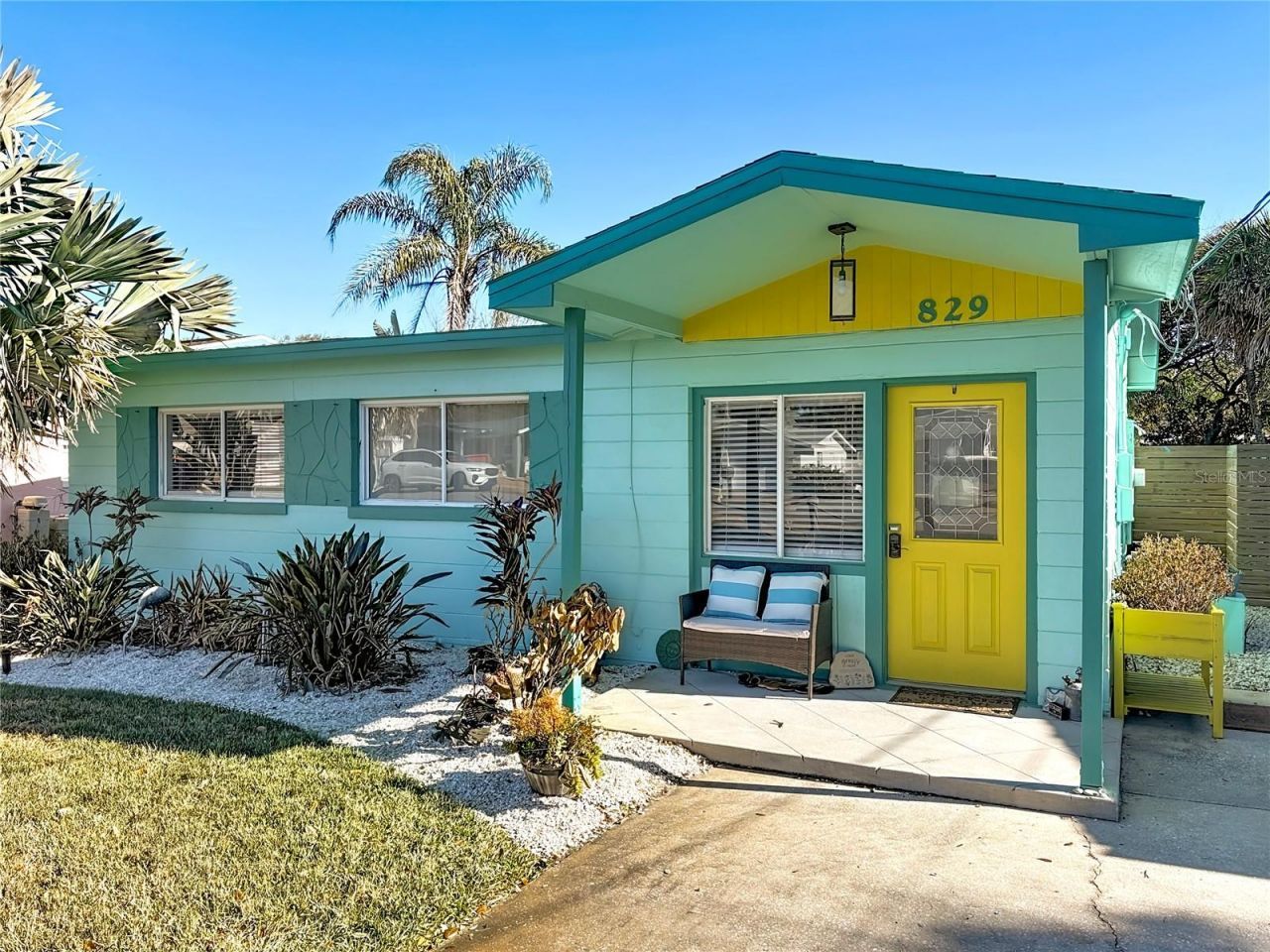 829 E 9th Avenue, New Smyrna Beach, FL 32169 Photo