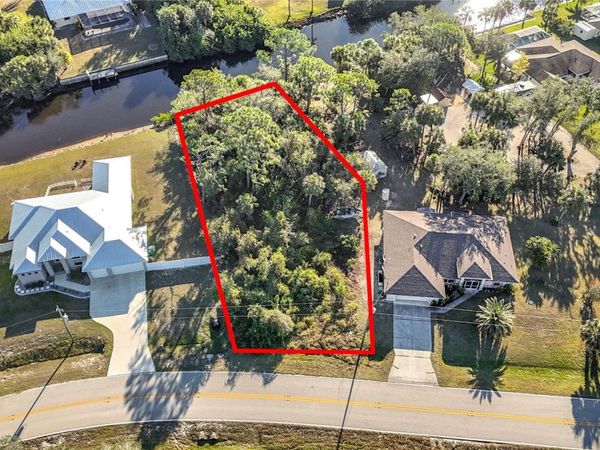 3252 COMO STREET, PORT CHARLOTTE, FL 33948