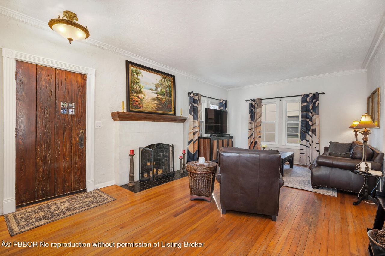 137 Edgewood Drive, West Palm Beach, FL 33405 Photo