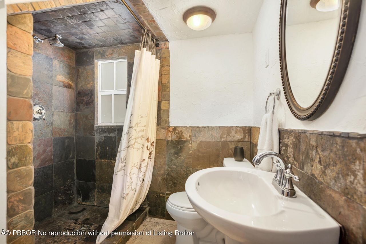 137 Edgewood Drive, West Palm Beach, FL 33405 Photo