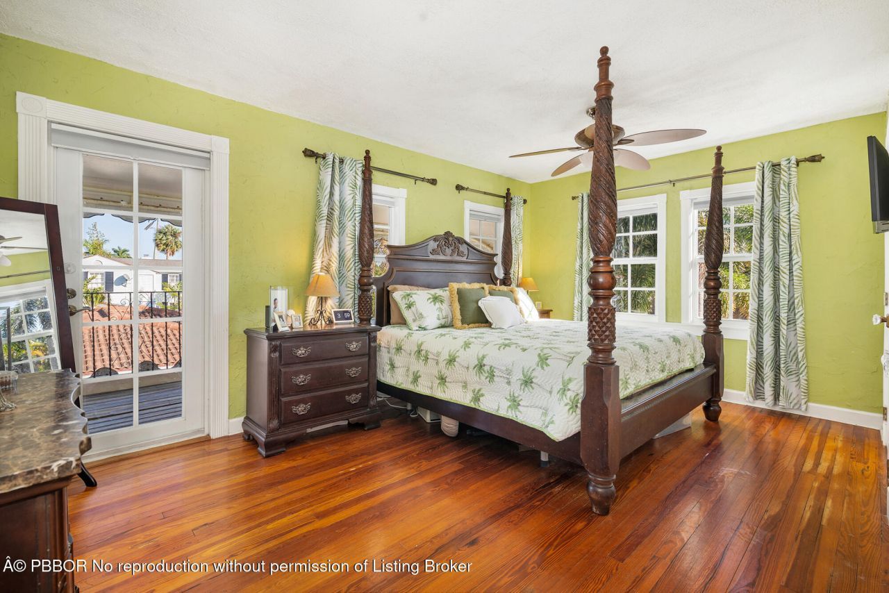 137 Edgewood Drive, West Palm Beach, FL 33405 Photo