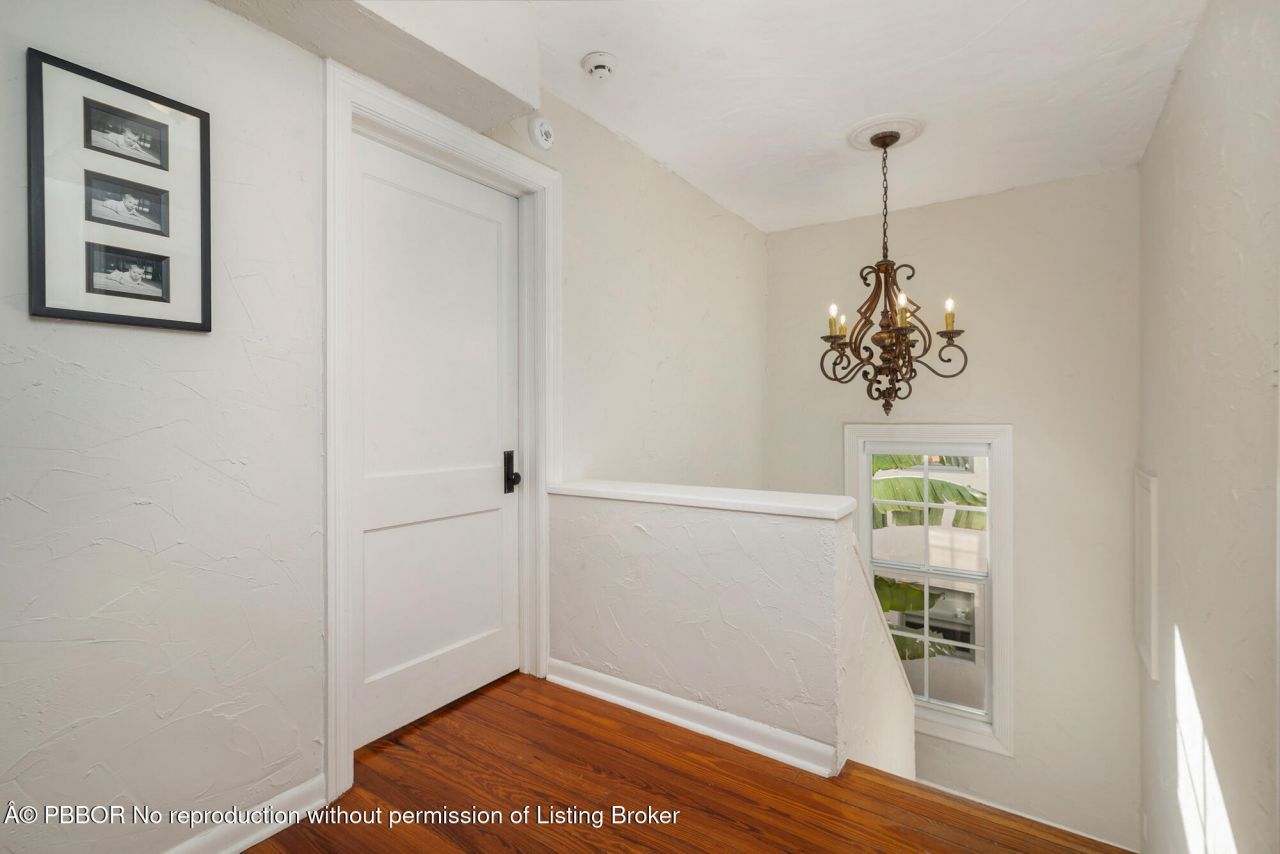 137 Edgewood Drive, West Palm Beach, FL 33405 Photo