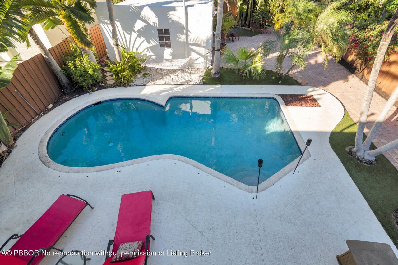 137 Edgewood Drive, West Palm Beach, FL 33405 Photo