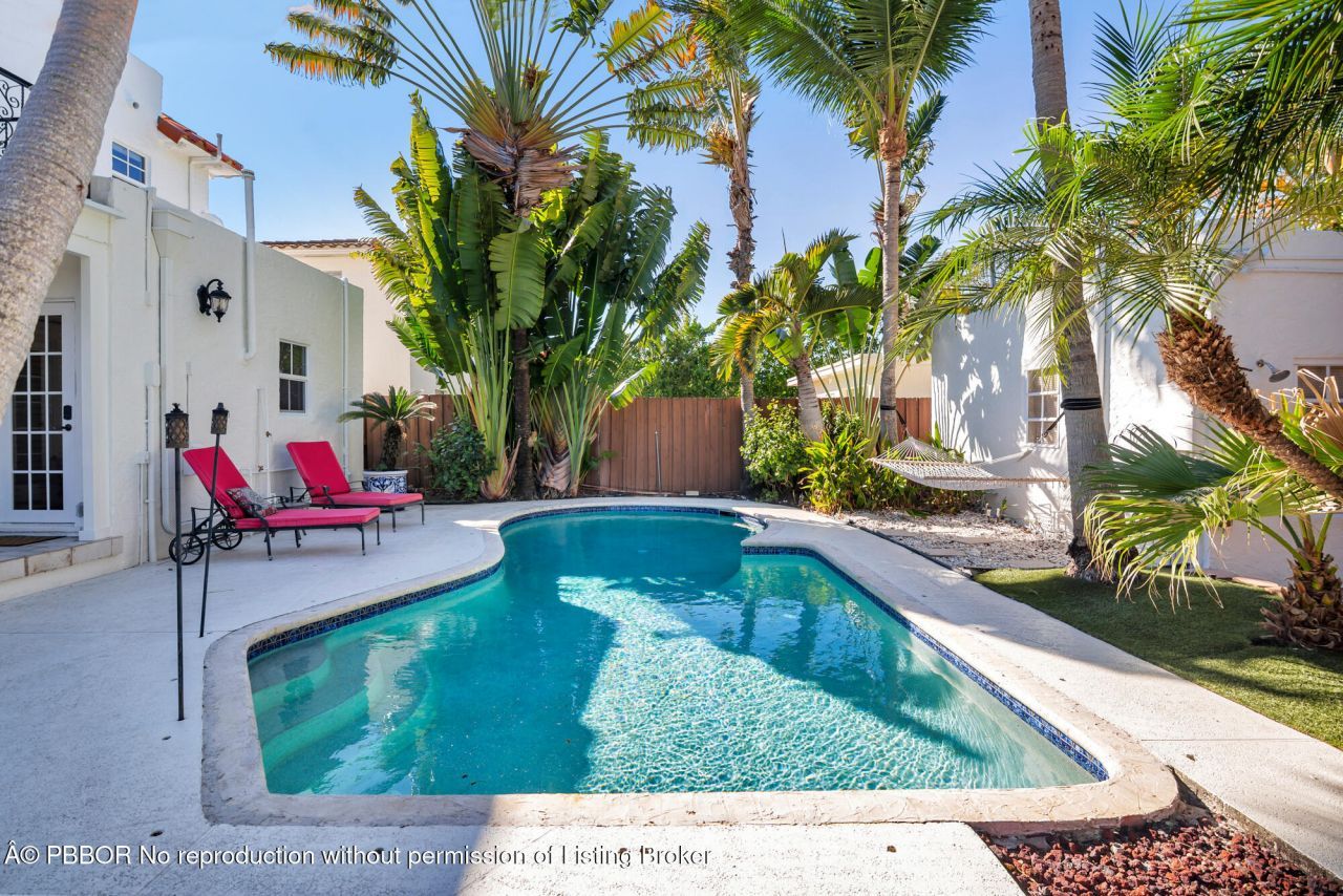 137 Edgewood Drive, West Palm Beach, FL 33405 Photo