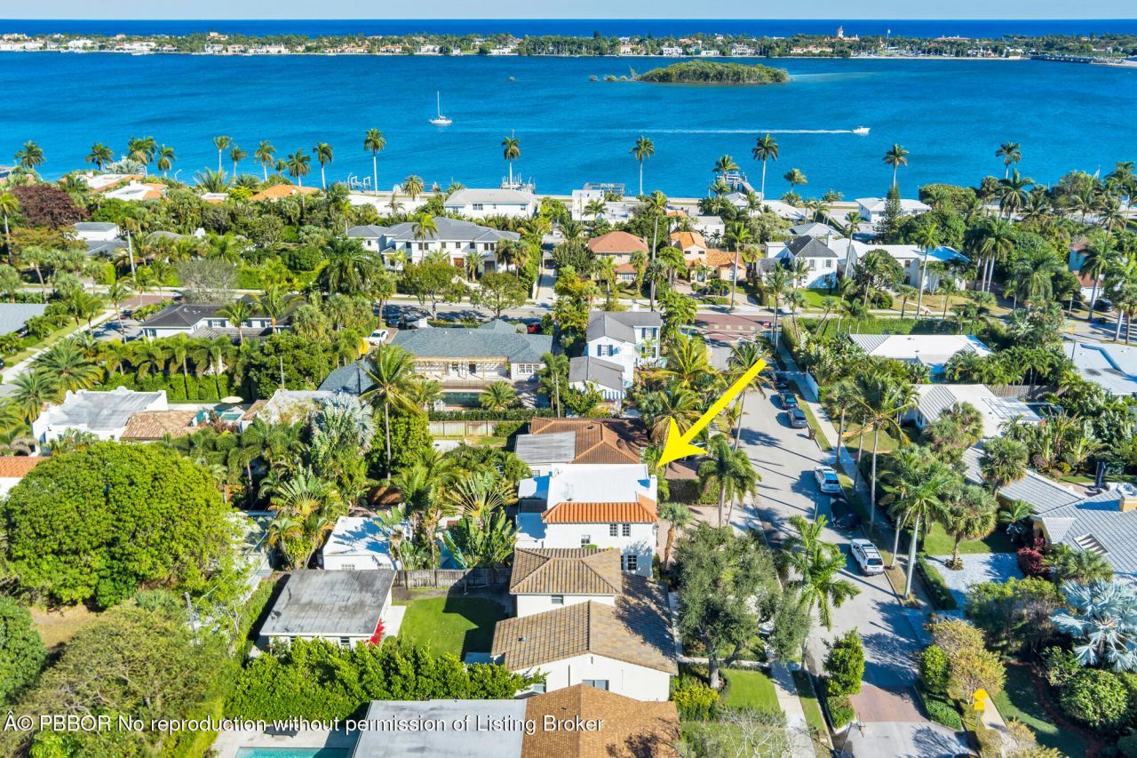 137 Edgewood Drive, West Palm Beach, FL 33405 Photo