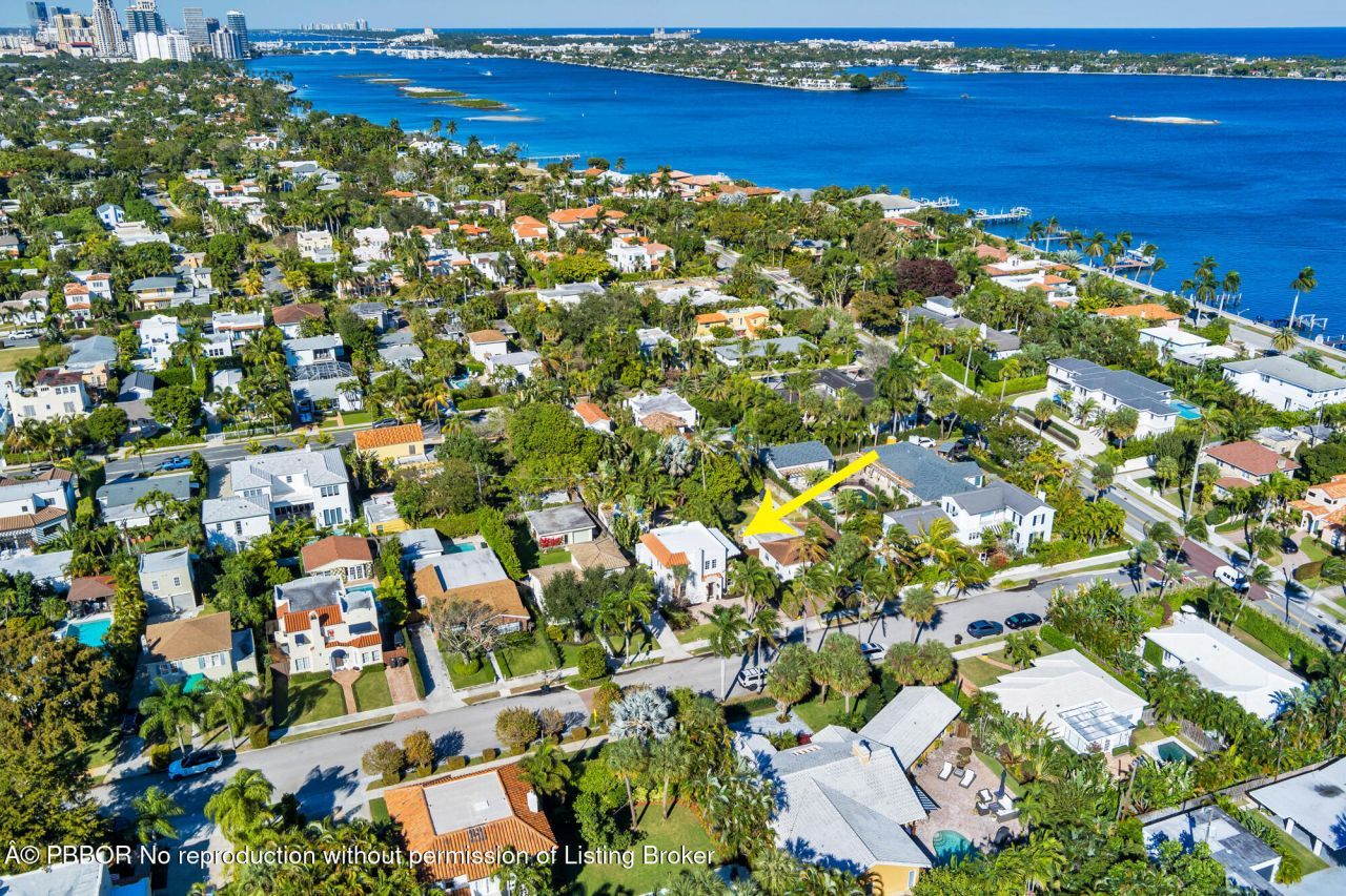 137 Edgewood Drive, West Palm Beach, FL 33405 Photo