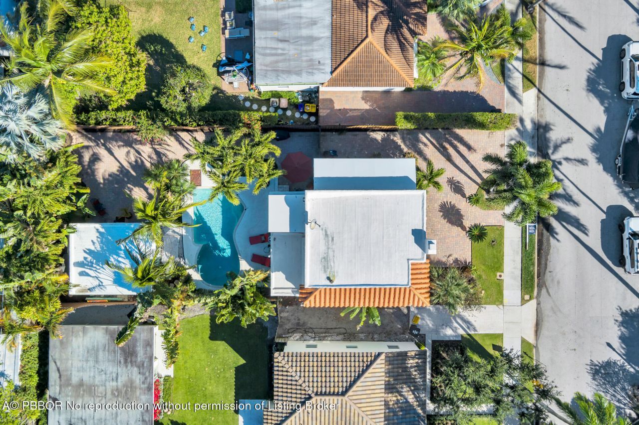 137 Edgewood Drive, West Palm Beach, FL 33405 Photo