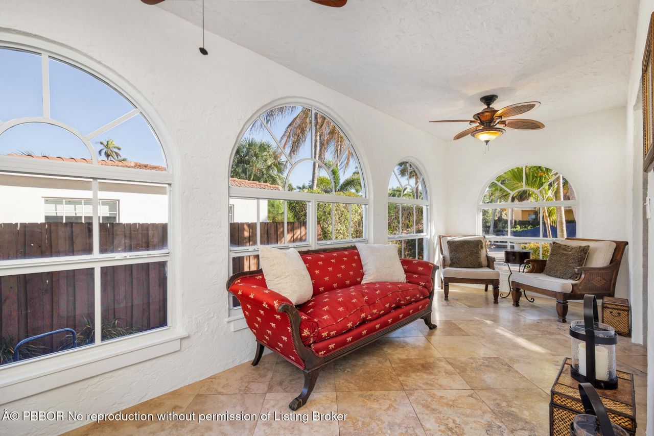 137 Edgewood Drive, West Palm Beach, FL 33405 Photo