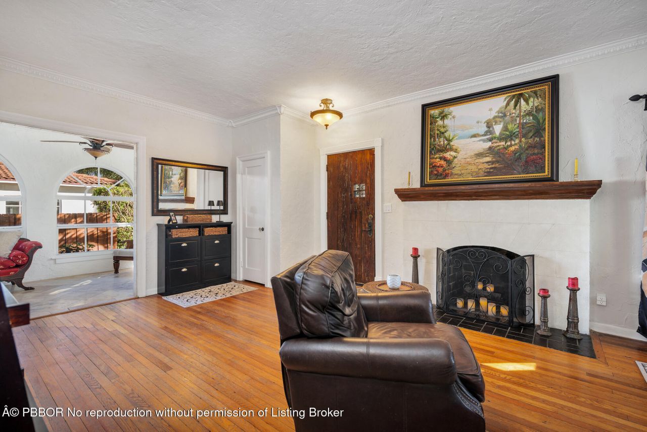 137 Edgewood Drive, West Palm Beach, FL 33405 Photo