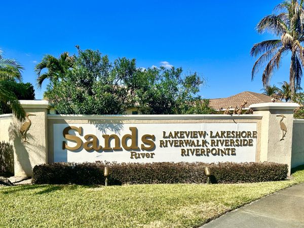 3206 S Lakeview Circle, Unit 1101, Hutchinson Island, FL 34949