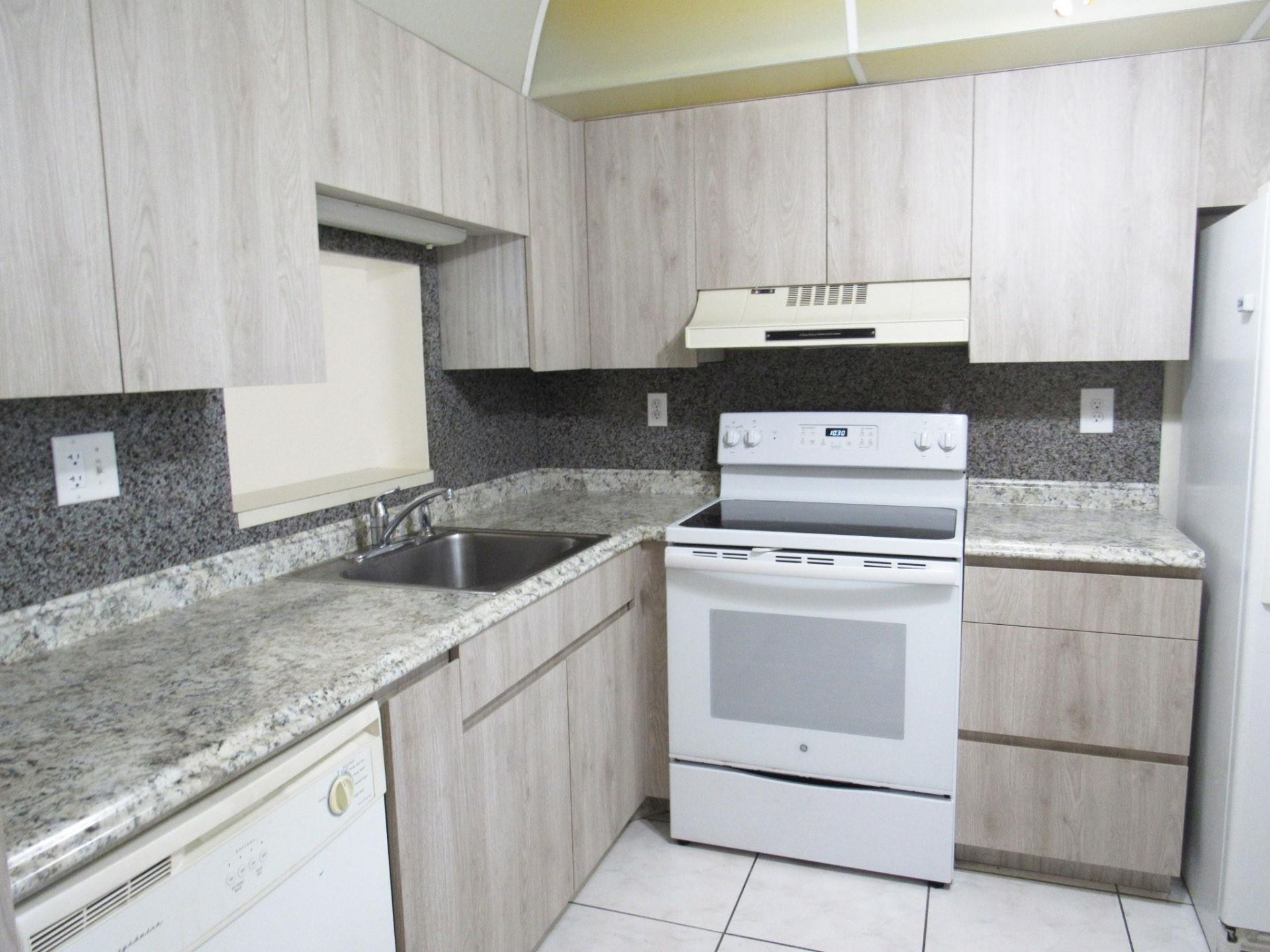 6351 N University Drive, Unit 224, Tamarac, FL 33321 Photo