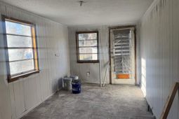 1988 Ott Street photo 4