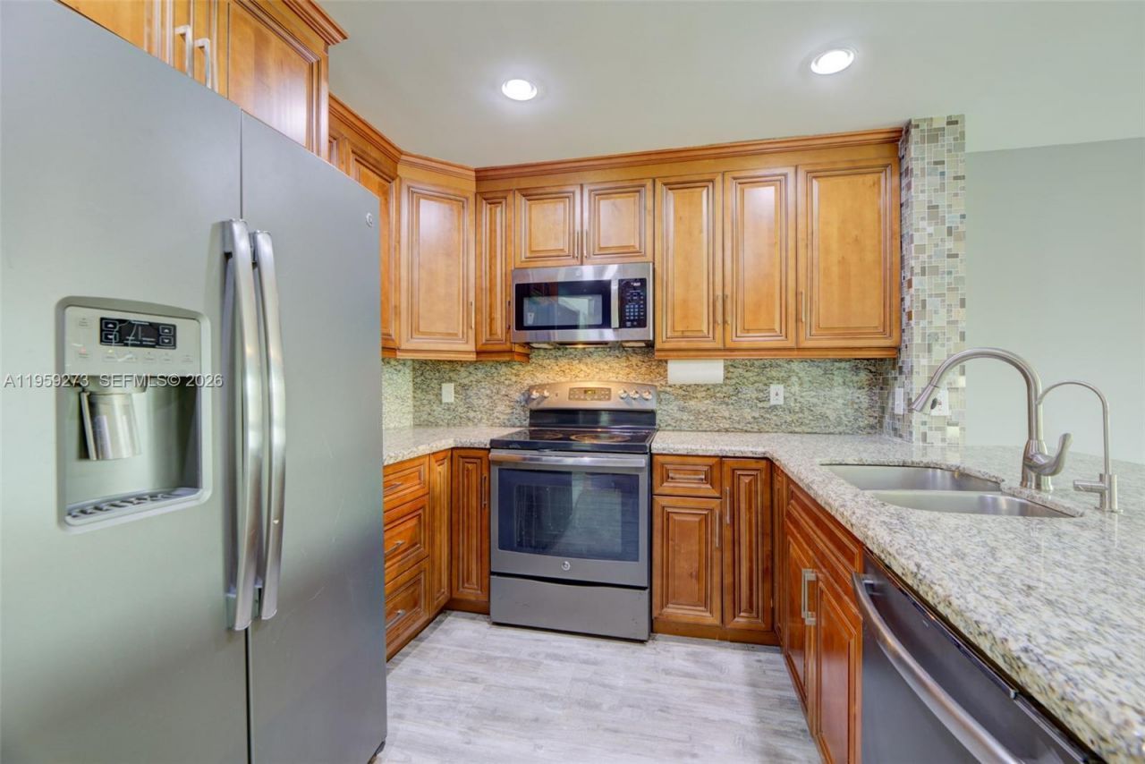 2050 NW 37th Ave, Coconut Creek, FL 33066 Photo