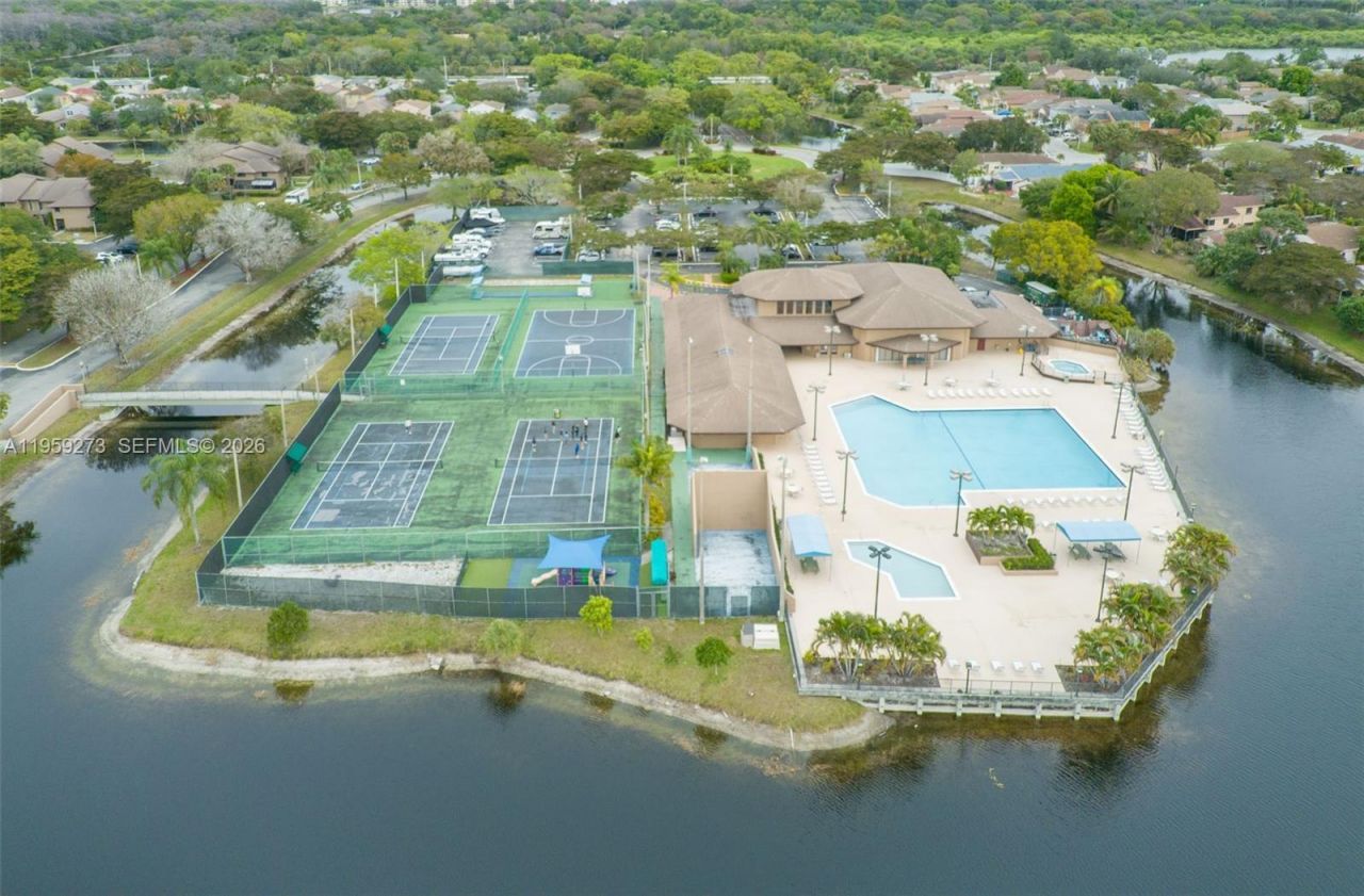 2050 NW 37th Ave, Coconut Creek, FL 33066 Photo