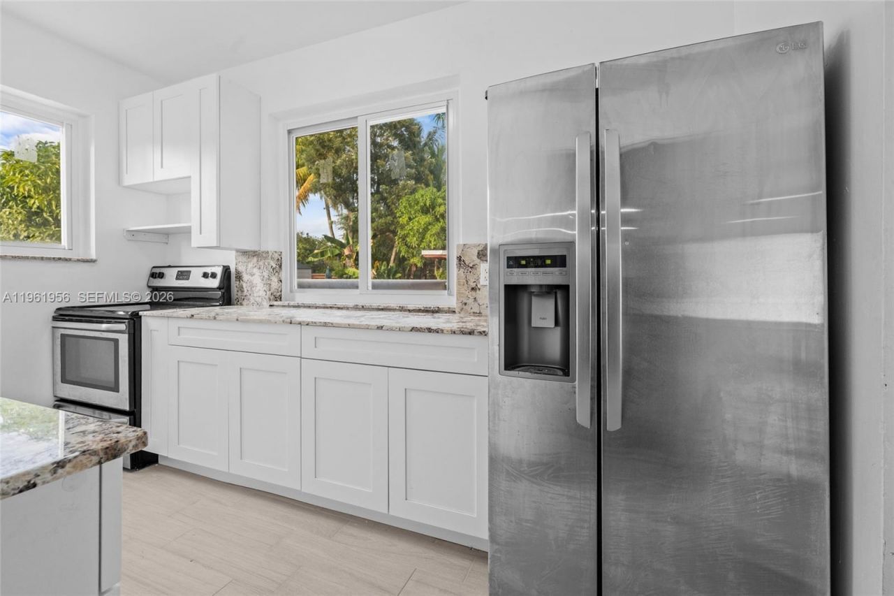 201 S Biscayne River Dr , Miami, FL 33169 Photo