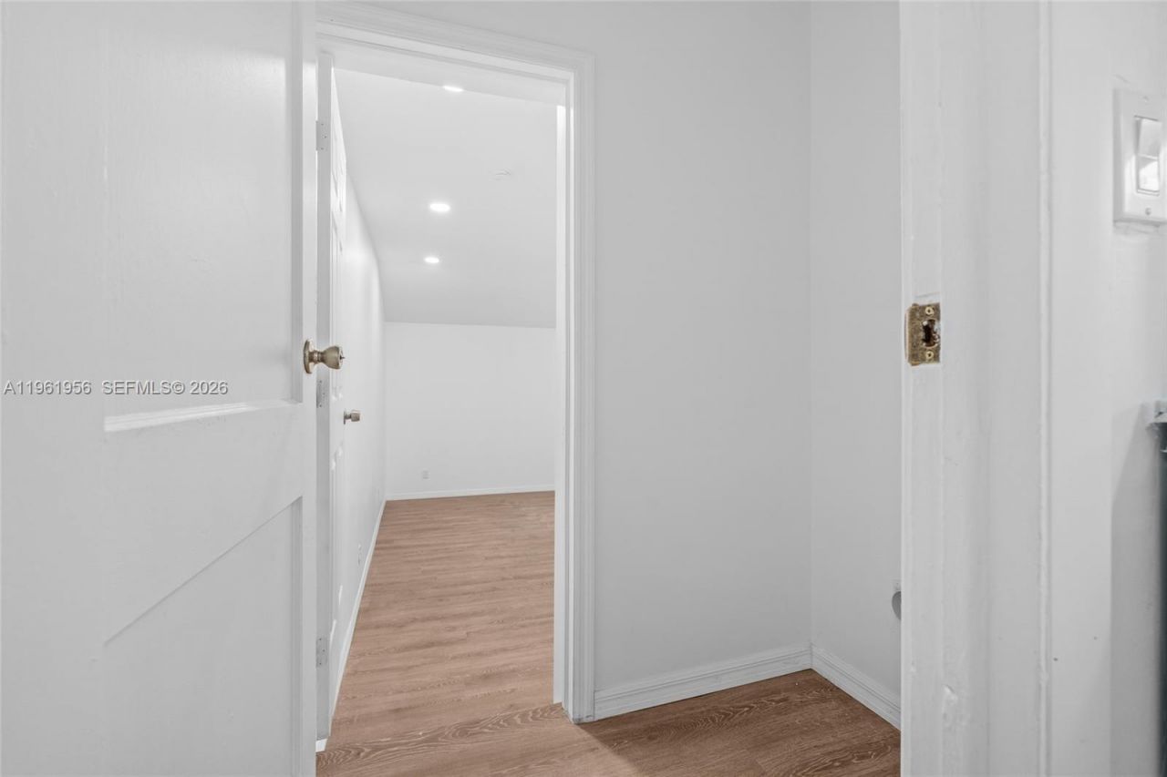 201 S Biscayne River Dr , Miami, FL 33169 Photo