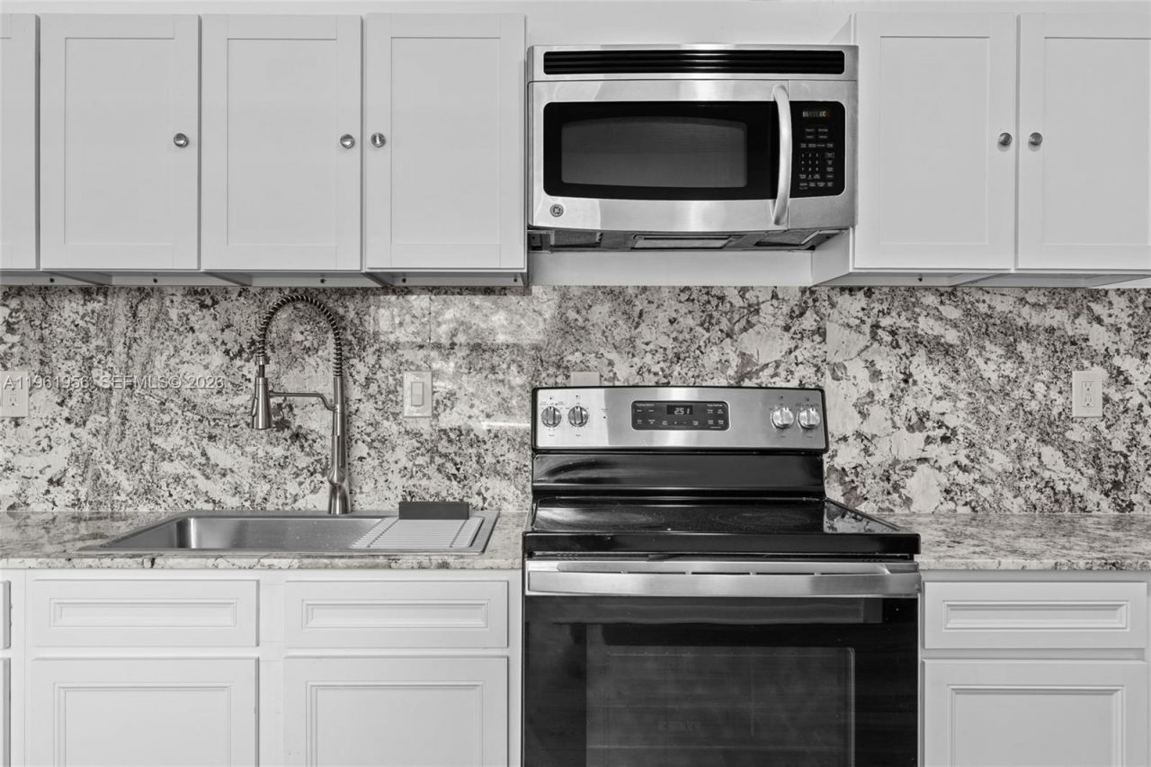 201 S Biscayne River Dr , Miami, FL 33169 Photo