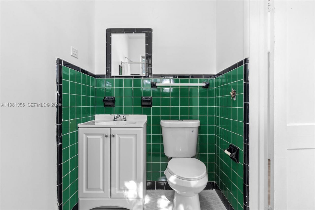 201 S Biscayne River Dr , Miami, FL 33169 Photo