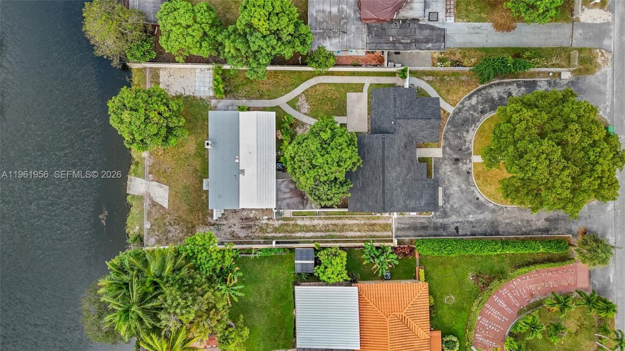 201 S Biscayne River Dr , Miami, FL 33169 Photo